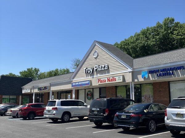 Troy Plaza Shopping Center<br> Lake Hiawatha,Township of Parsippany | The Heller Group